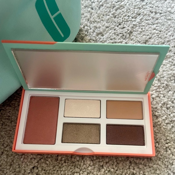 Clinique Teal and Orange Organize and Make Up Pallet - Picture 4 of 8